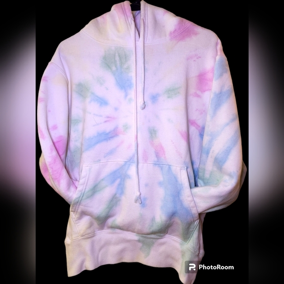 Made Tops - Tie Dye Hoody Size Medium Slightly Oversized